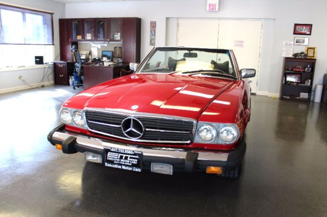 8-CYLINDER ENGINE! 75K MILES! HARD TOP AND SOFT TOP CONVERTIBLE! 1979 Mercedes-Benz SL-Class