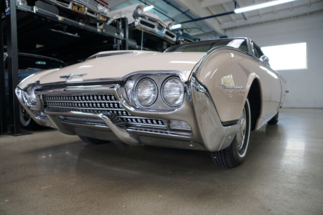 1962 Ford Thunderbird 2 Dr Hardtop -- - photo 3