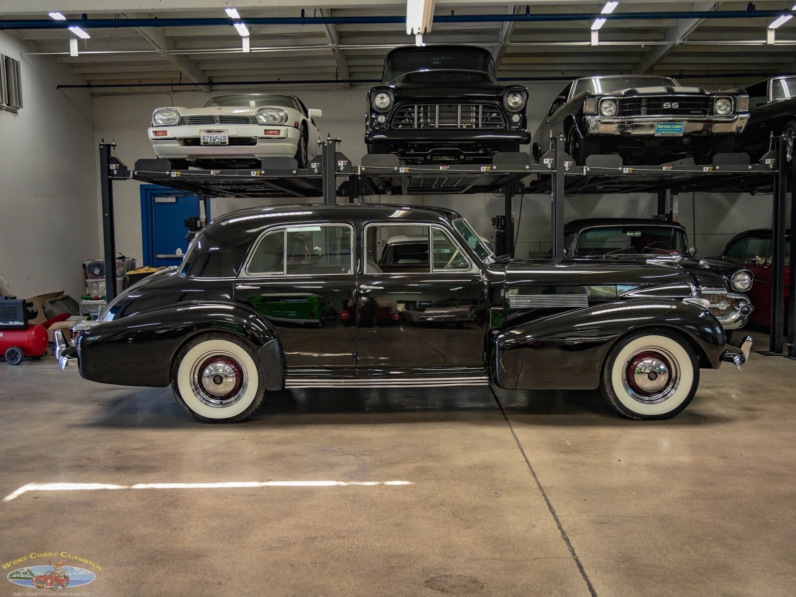 1939 Cadillac Series 60 Special V8 Touring Sedan - photo 3