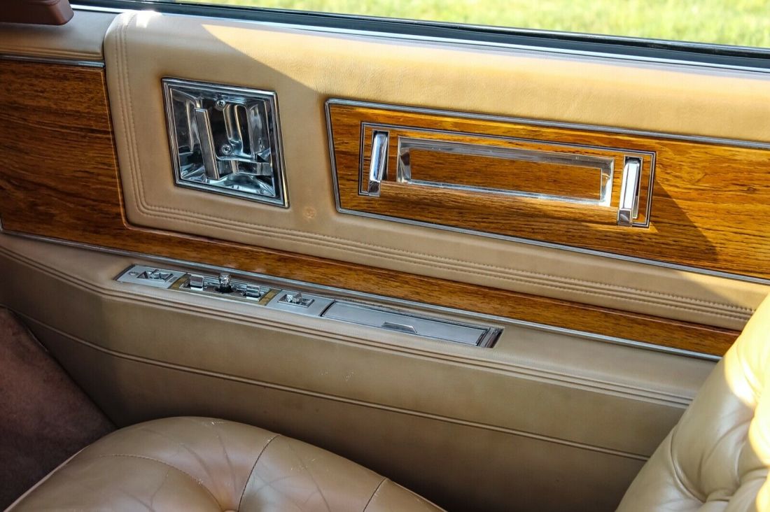 1981 Cadillac Eldorado Biarritz - photo 11
