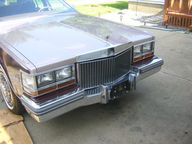1981 Cadillac Seville - photo 2
