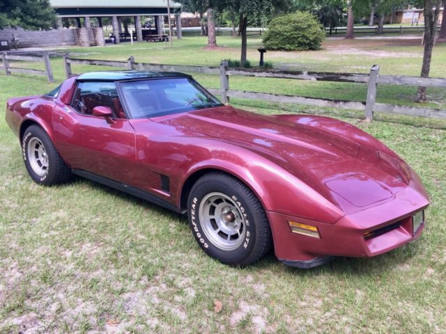 81 Chevy Vette C3 Removable T-Top T-Tops Glass Roof TT AT Auto Posi 350 L81 V8 1981 Chevrolet Corvette Glass Roof Targa Coupe