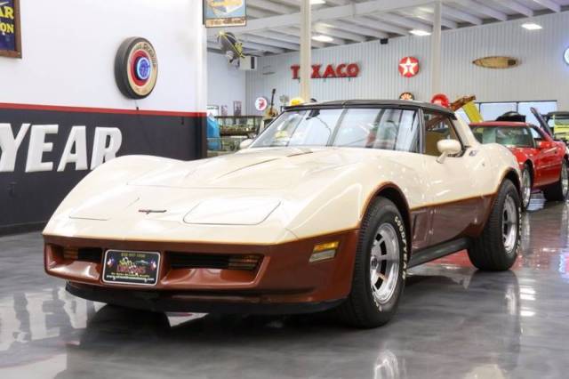 1981 Chevrolet Corvette loaded - photo 3