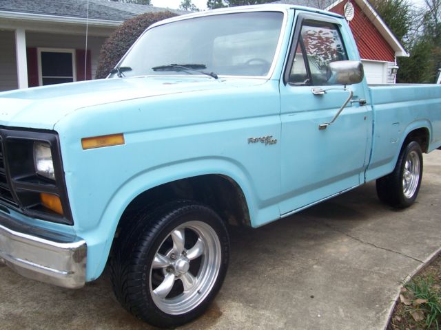 1981 Ford F-100 CUSTOM - photo 2