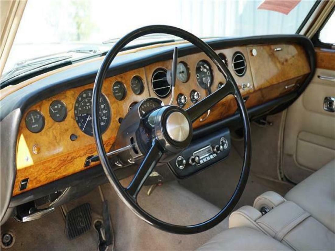 1966 Rolls-Royce Silver Shadow Fantastic car, in perfect shape, must see! - photo 12