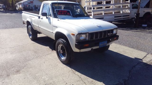 82 CLEAN TOYOTA 4x4 STRAIGHT AXLE Manuel trans 1982 Toyota Other