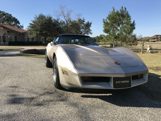 1982 Chevrolet Corvette Collector Edition - photo 5