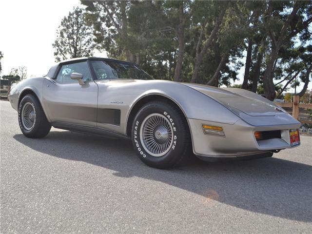 1982 Chevrolet Corvette Collector Edition - photo 2