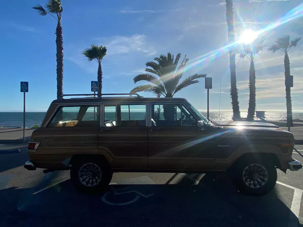 82 jeep grand wagoneer limited gold 1982 Jeep Wagoneer