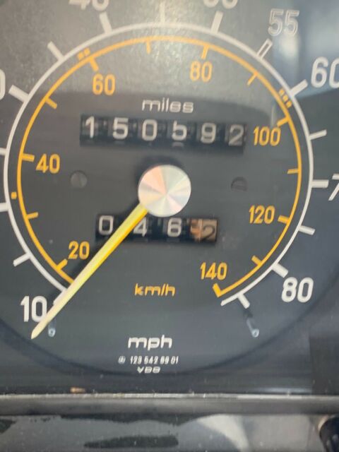 1982 Mercedes-Benz 200-Series - photo 8