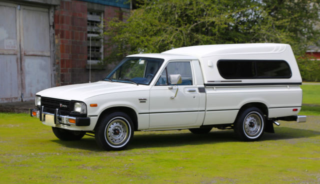 1982 Toyota Diesel Hilux Pickup Truck Diesel Hilux Pickup Truck - photo 2