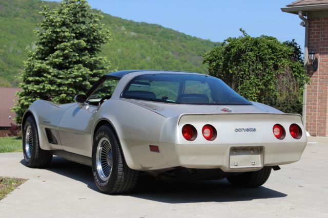 1982 Chevrolet Corvette - photo 4