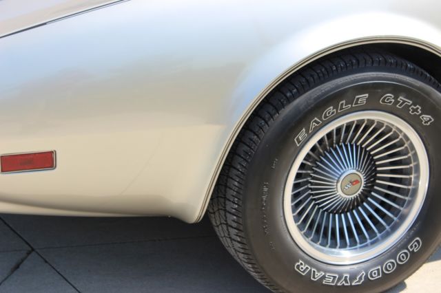 1982 Chevrolet Corvette - photo 9