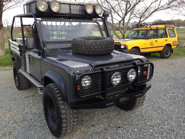 '83 HCPU 110 Laura Croft clone Orig frame & owner manual, import docs, AUTOMATIC 1983 Land Rover Defender 110 HCPU
