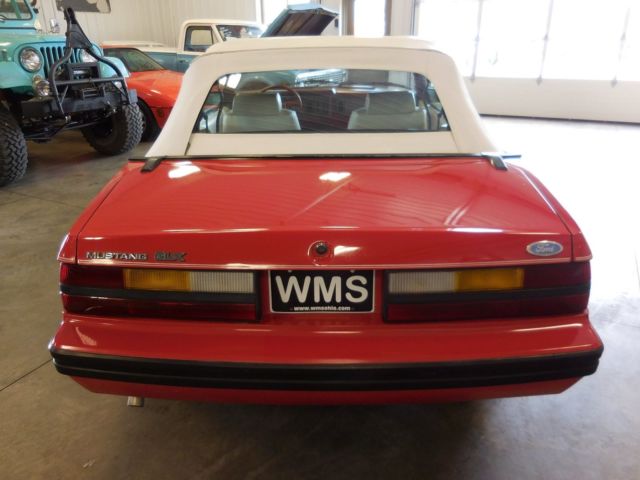 1983 Ford Mustang GLX - photo 11