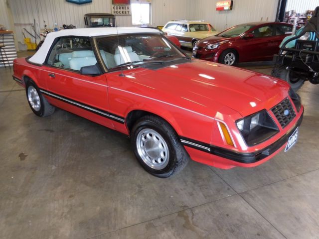 1983 Ford Mustang GLX - photo 7