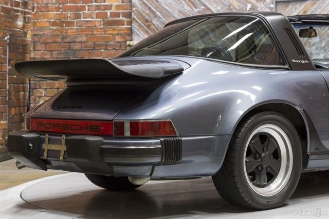 1983 Porsche 911 SC Targa 3.2L 5-Speed Slate Blue Metallic - photo 11