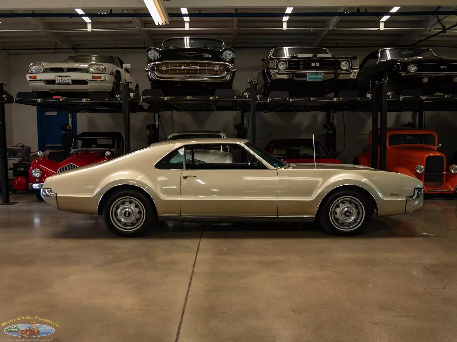 1966 Oldsmobile Toronado Deluxe 2 Door Hardtop - photo 3