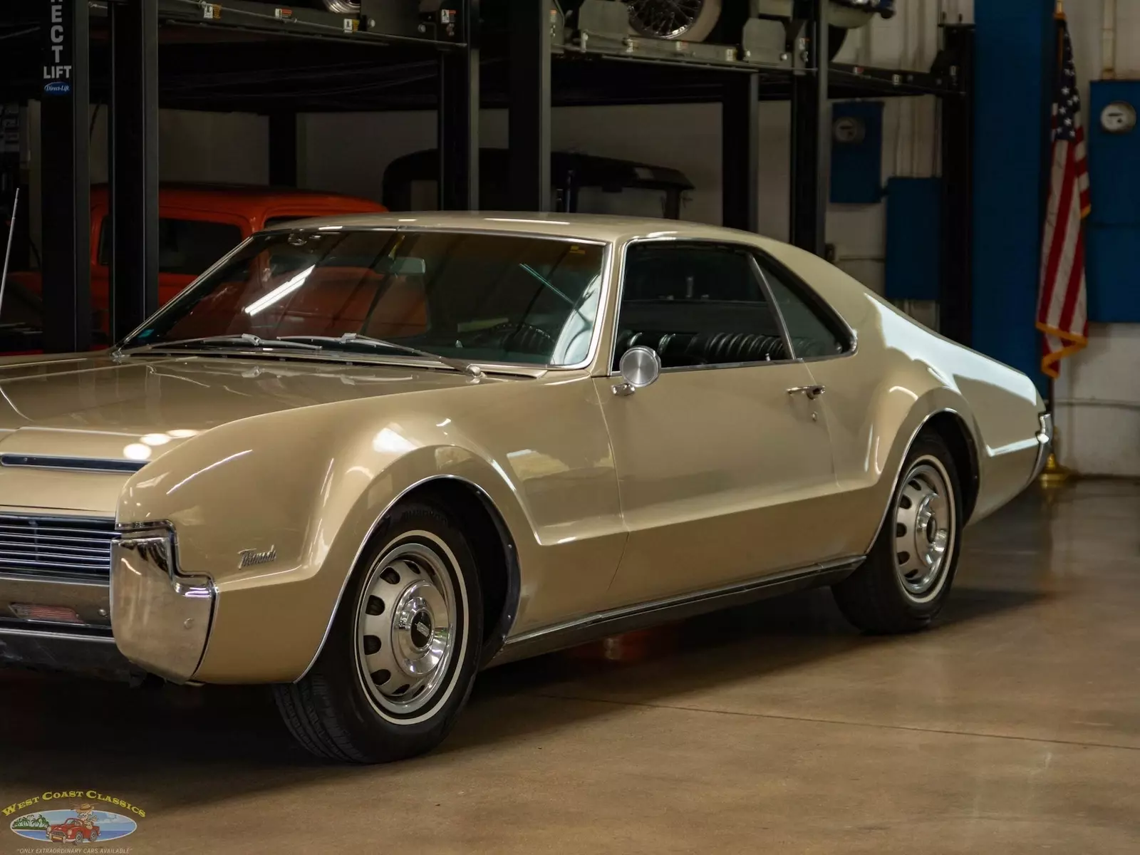1966 Oldsmobile Toronado Deluxe 2 Door Hardtop - photo 9