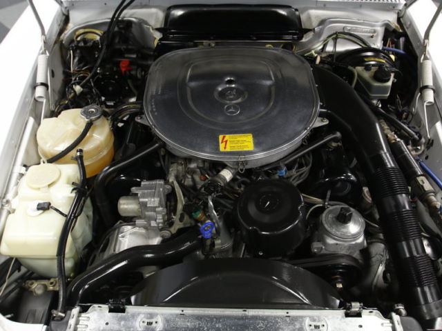 1986 Mercedes-Benz 560SL Base Convertible 2-Door - photo 3