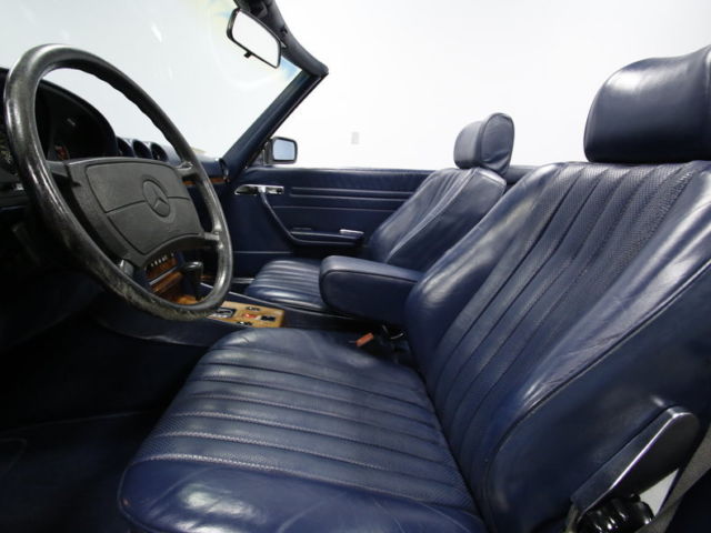 1986 Mercedes-Benz 560SL Base Convertible 2-Door - photo 4