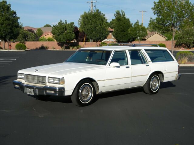 1987 Chevrolet Caprice Station Wagon - photo 2