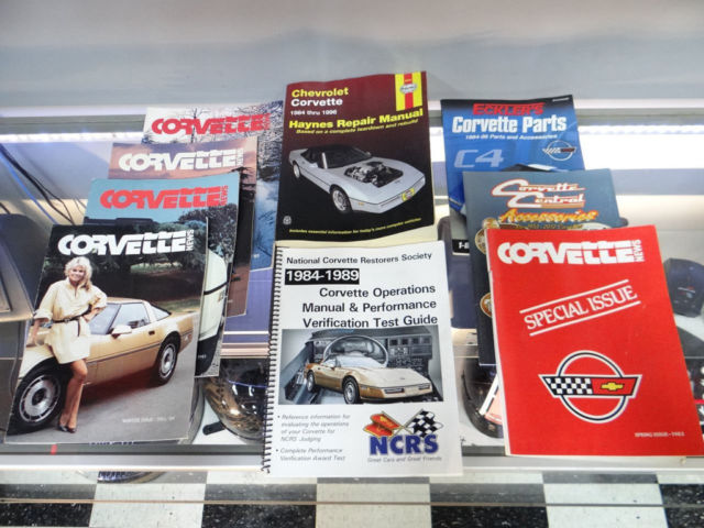 1984 Chevrolet Corvette Base Hatchback 2-Door - photo 10