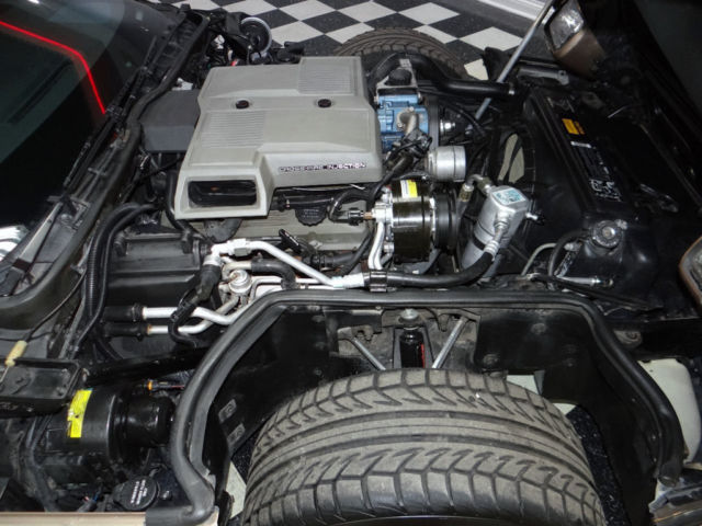 1984 Chevrolet Corvette Base Hatchback 2-Door - photo 5