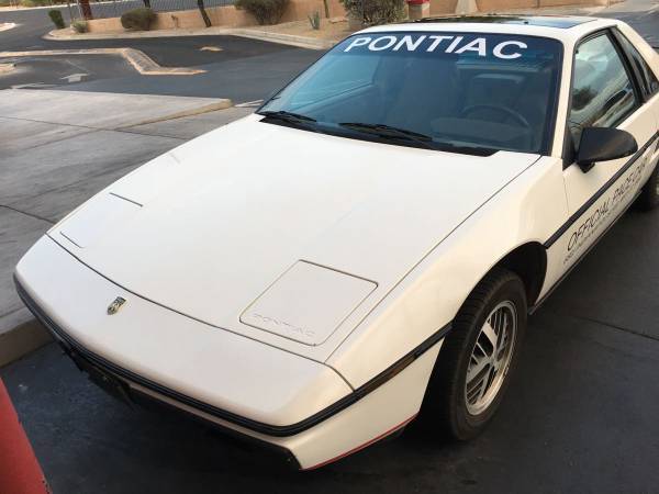 1984 Pontiac Fiero - photo 2