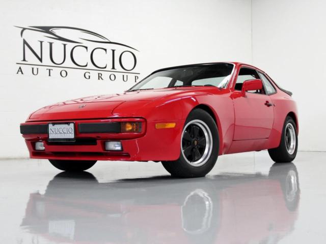 84 PORSCHE 944 - RED/BLACK - ONLY 45K MILES! RECENT TIMING BELT! 3 OWNER! 1984 Porsche 944 COUPE