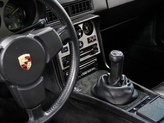 1984 Porsche 944 COUPE - photo 6