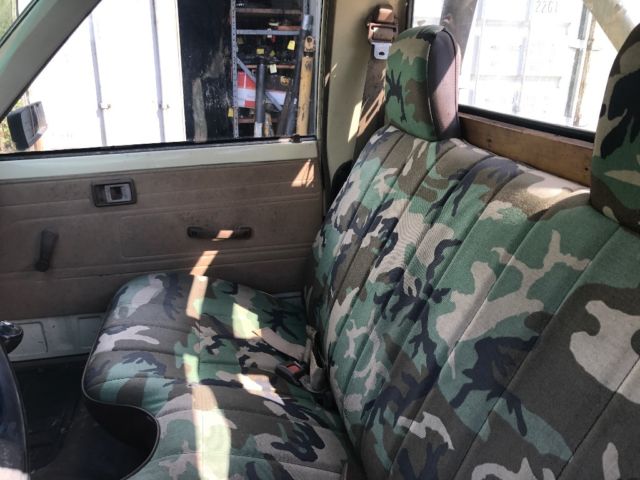 1984 Toyota 4x4 pickup - photo 3