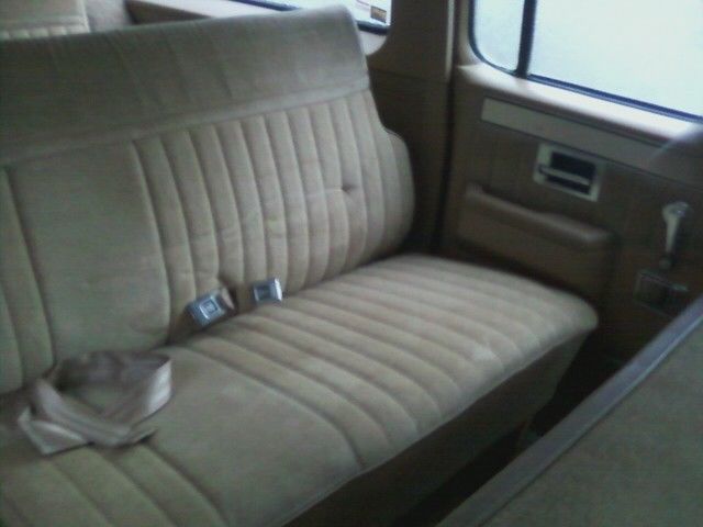 1985 Chevrolet Suburban silverado - photo 11