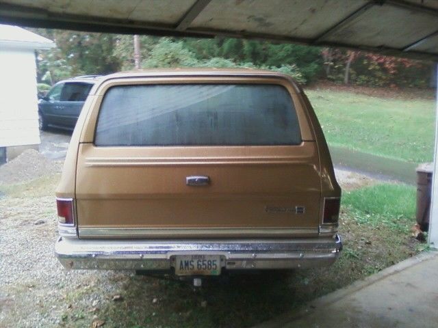 1985 Chevrolet Suburban silverado - photo 4