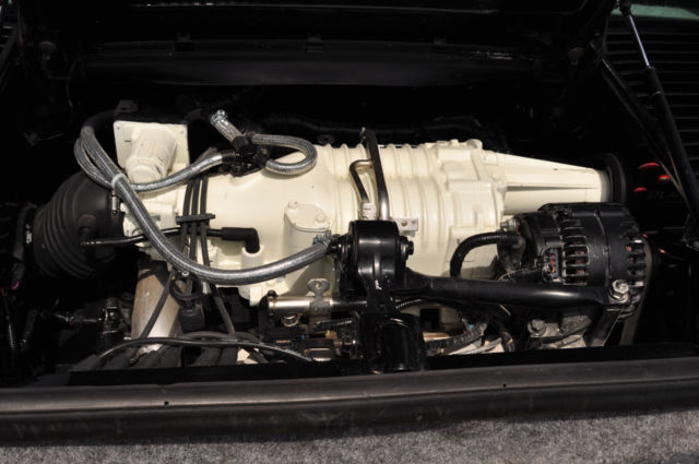 1985 Pontiac Fiero shaved trim and door handles - photo 12