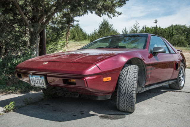 1985 Pontiac Fiero shaved trim and door handles - photo 4