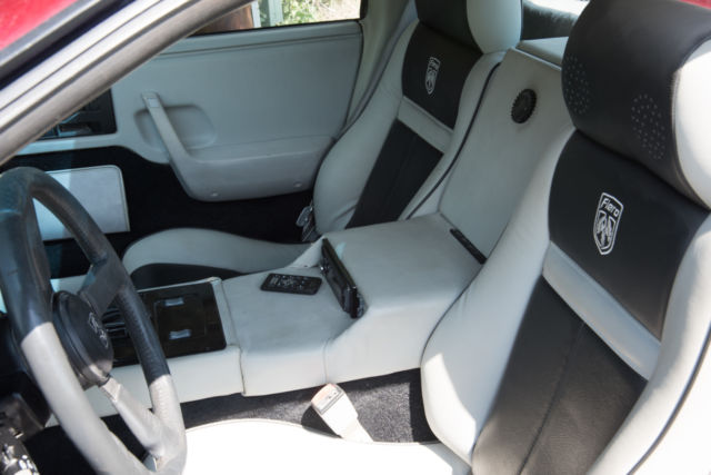 1985 Pontiac Fiero shaved trim and door handles - photo 6