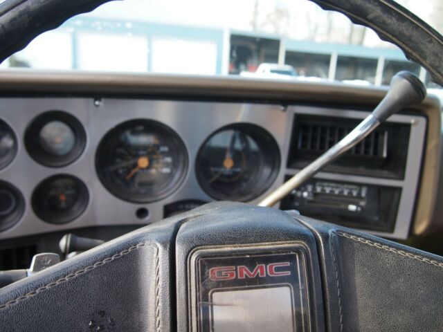 1985 Chevrolet C/K Pickup 1500 High Sierra - photo 11