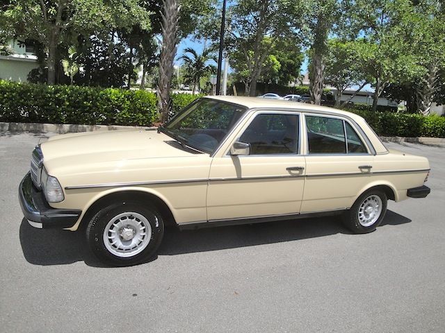 85 Mercedes 300D turbo diesel 123K FL MILES NO RUST SERVICED COLD AC CLASSIC 1985 Mercedes-Benz 300-Series 300 T-DIESEL