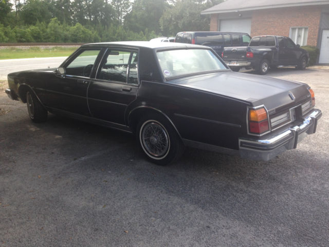 1985 Oldsmobile Delta 88 Royale Brougham - photo 4