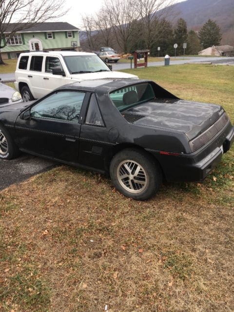 1985 Pontiac Fiero - photo 3