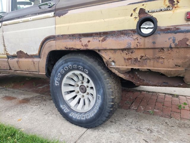 1985 Jeep Wagoneer - photo 9