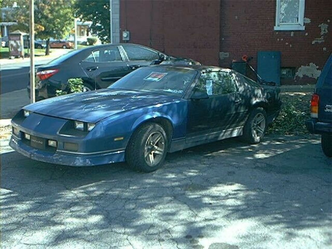 86 Camaro IROC Z28 5.0 tuned port injection newly rebuilt r700r4 trans 1986 Chevrolet Camaro
