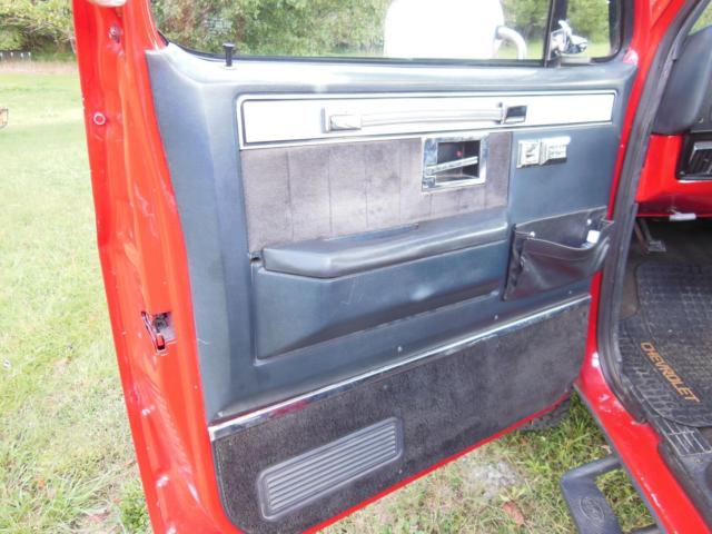 1986 Chevrolet C/K Pickup 1500 K10 - photo 10
