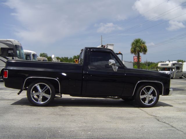 1986 Chevrolet C/K Pickup 1500 - photo 10