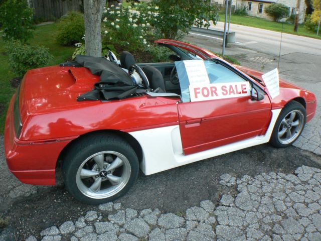 1986 Pontiac Fiero SE - photo 4