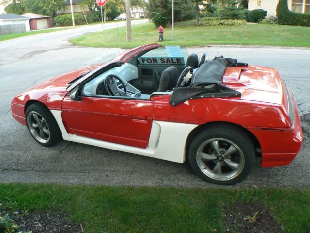 1986 Pontiac Fiero SE - photo 5