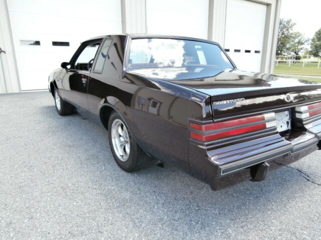 1986 Buick Regal buckets and console (cloth) - photo 2
