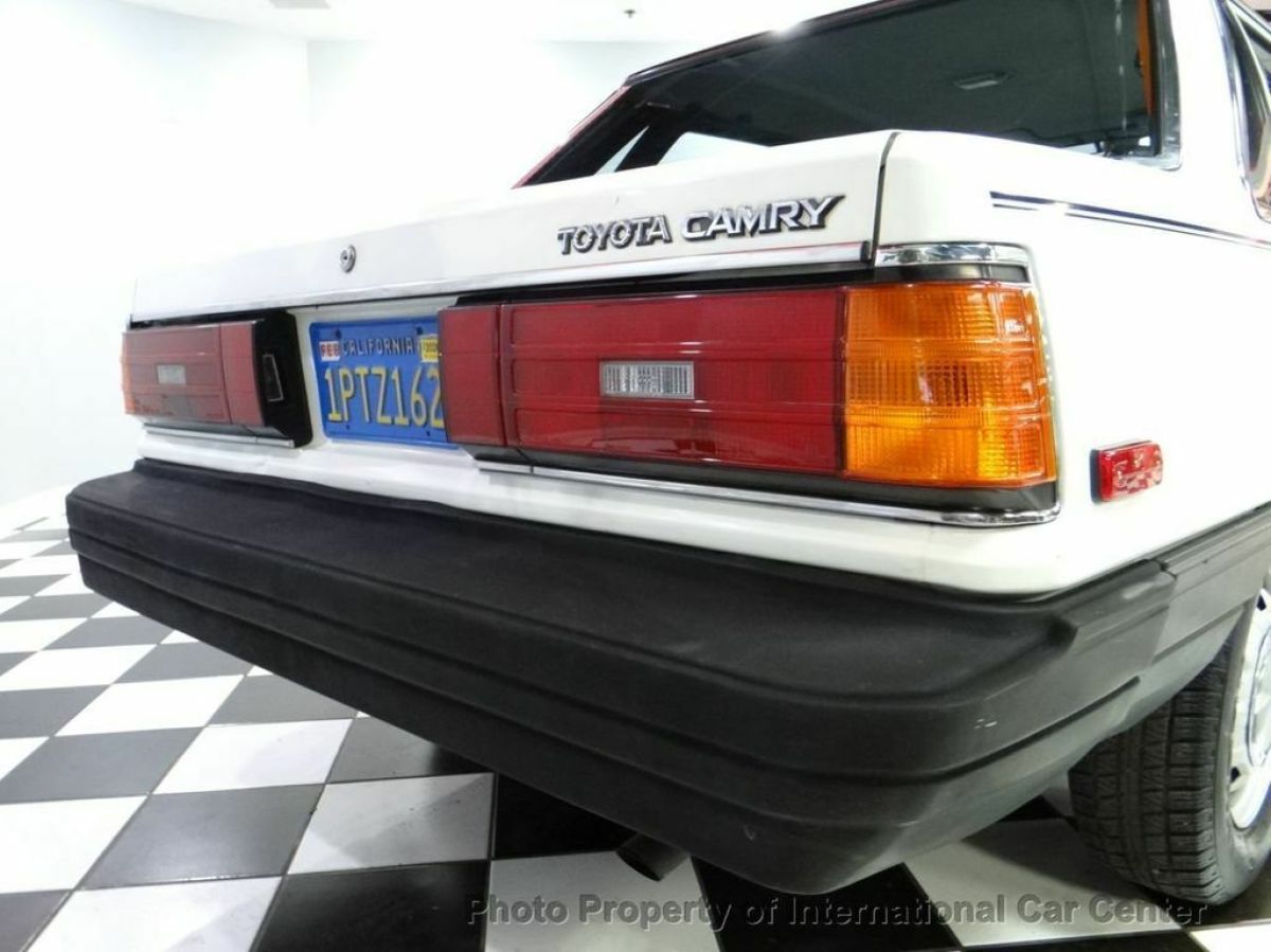 1986 Toyota Camry Deluxe - photo 5