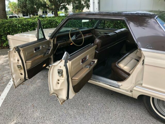 1967 Chrysler Imperial Crown - photo 10